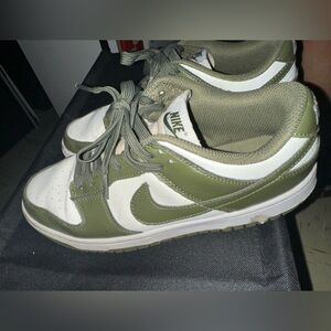 Men’s olive green dunks